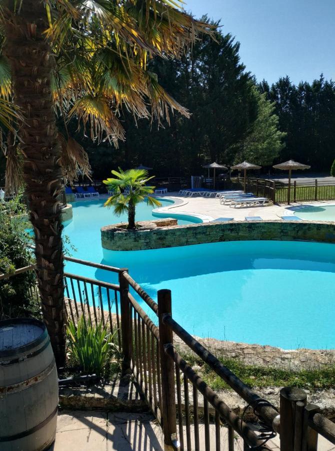 Domaine De Guillalmes Hotel Fumel ภายนอก รูปภาพ