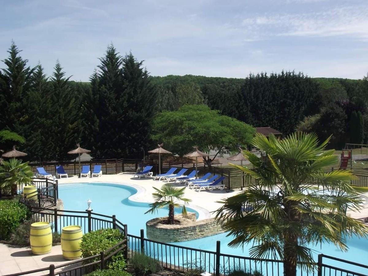 Domaine De Guillalmes Hotel Fumel ภายนอก รูปภาพ