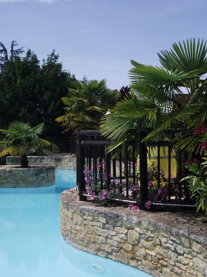 Domaine De Guillalmes Hotel Fumel ภายนอก รูปภาพ